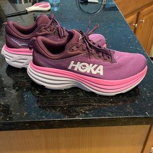 Hoka women Bondi 8